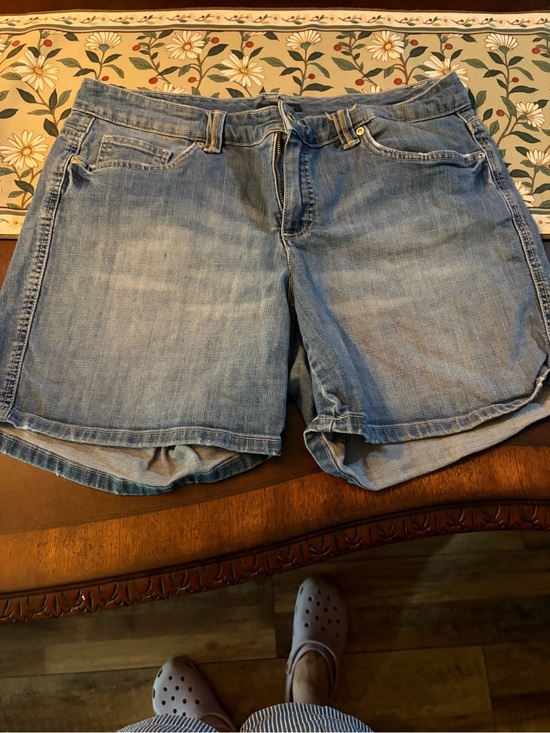 Tommy Hilfiger Pants - Tommy Hilfiger Light Wash Denim Jean Shorts